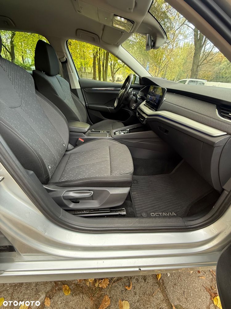 Skoda Octavia 2.0 TDI Style DSG - 23