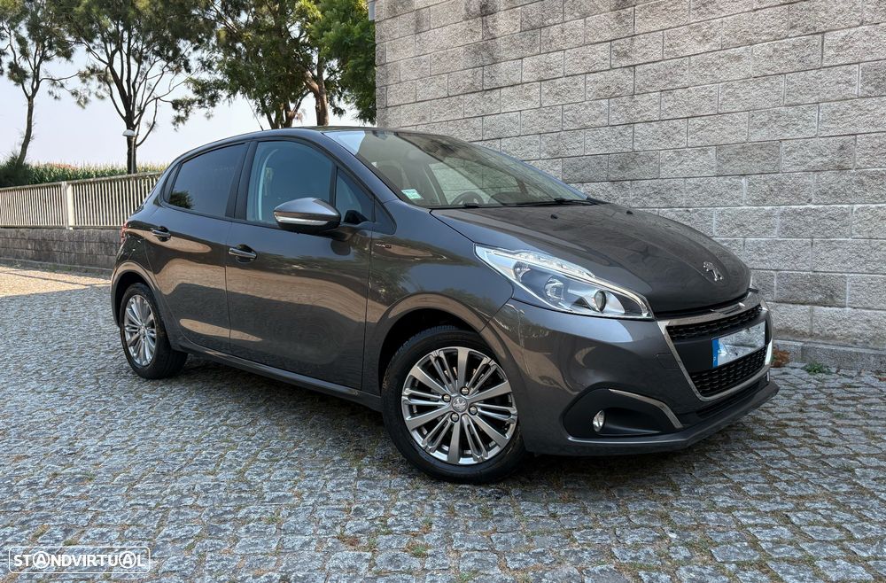Peugeot 208 1.2 PureTech Signature - 27