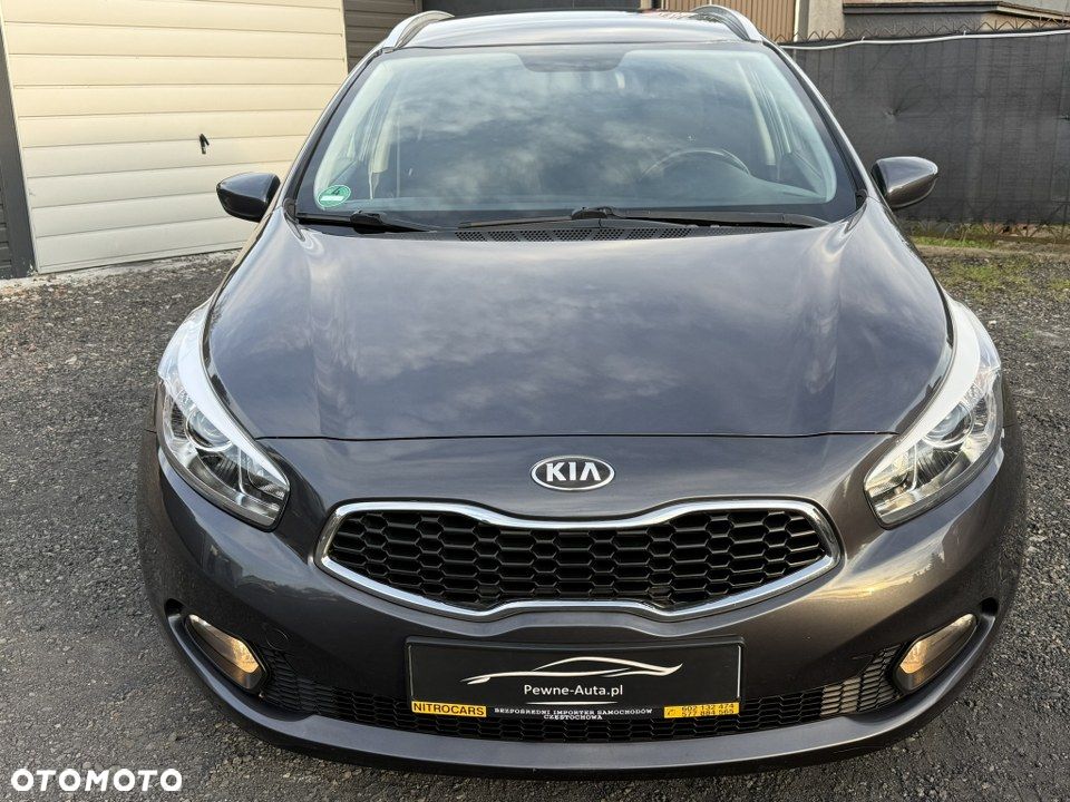 Kia Ceed 1.6 GDI Dream Team Edition - 4
