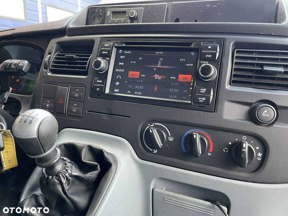 Ford Transit - 13