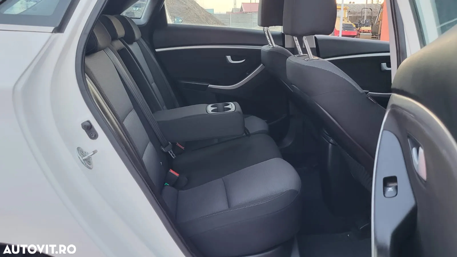 Hyundai i30 1.4 CRDi Comfort - 32