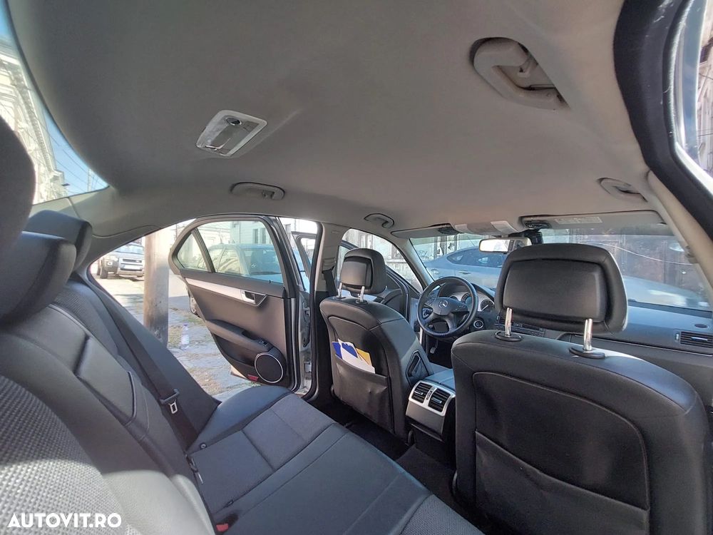 Mercedes-Benz C 200 - 6