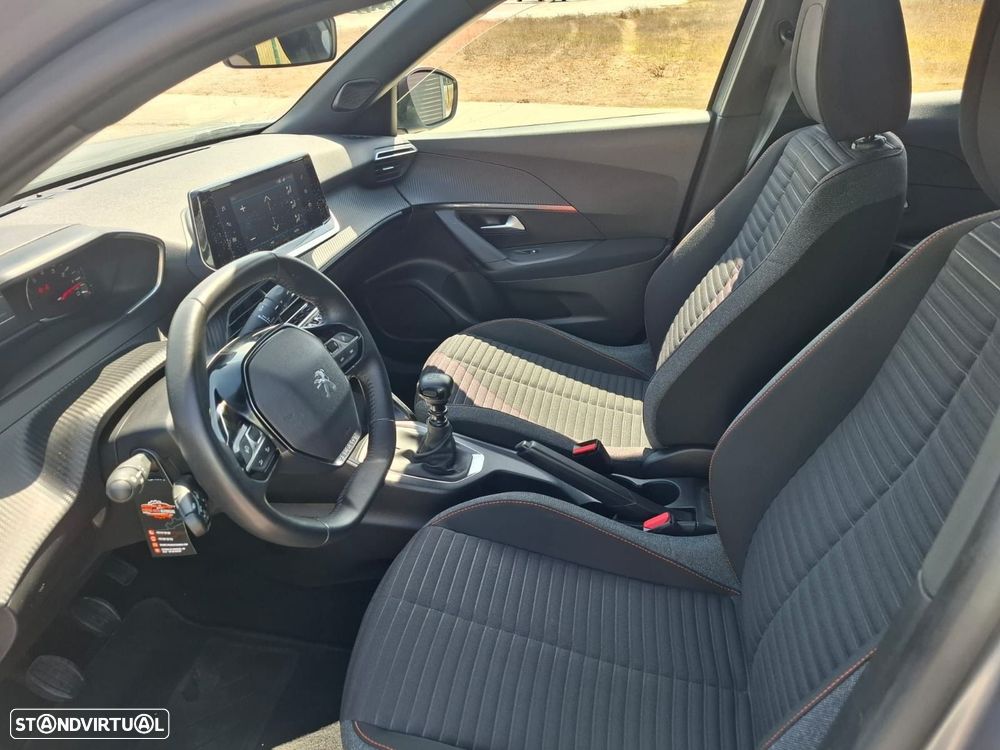 Peugeot 2008 1.2 PureTech Active Pack - 20