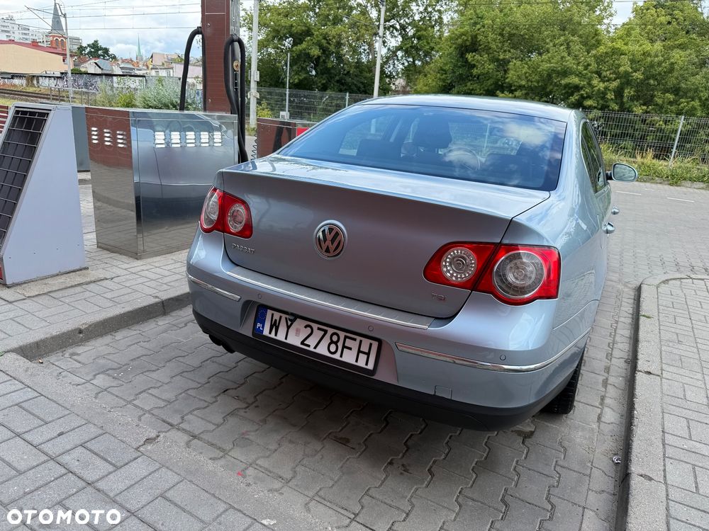 Volkswagen Passat 1.8 TSI Comfortline - 6