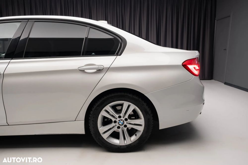 BMW Seria 3 318d Aut. Sport Line - 9