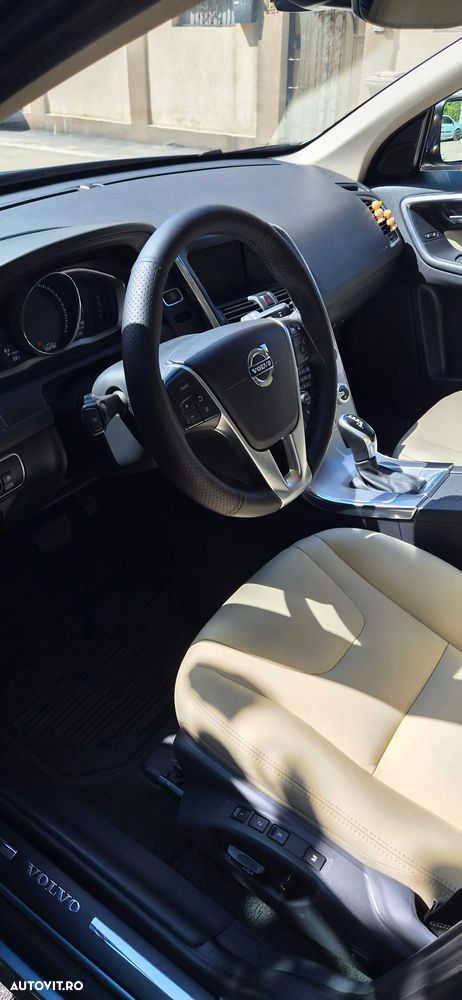 Volvo XC 60 D4 Inscription - 10
