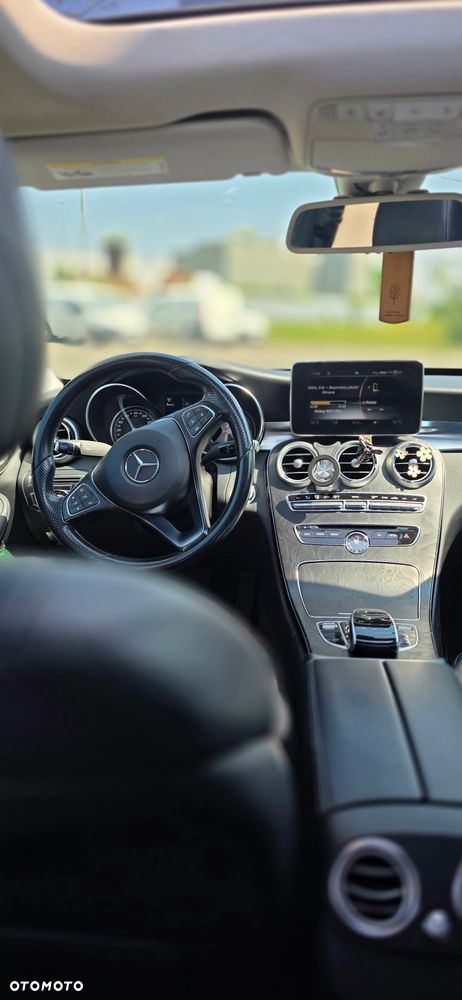 Mercedes-Benz Klasa C 300 7G-TRONIC - 12