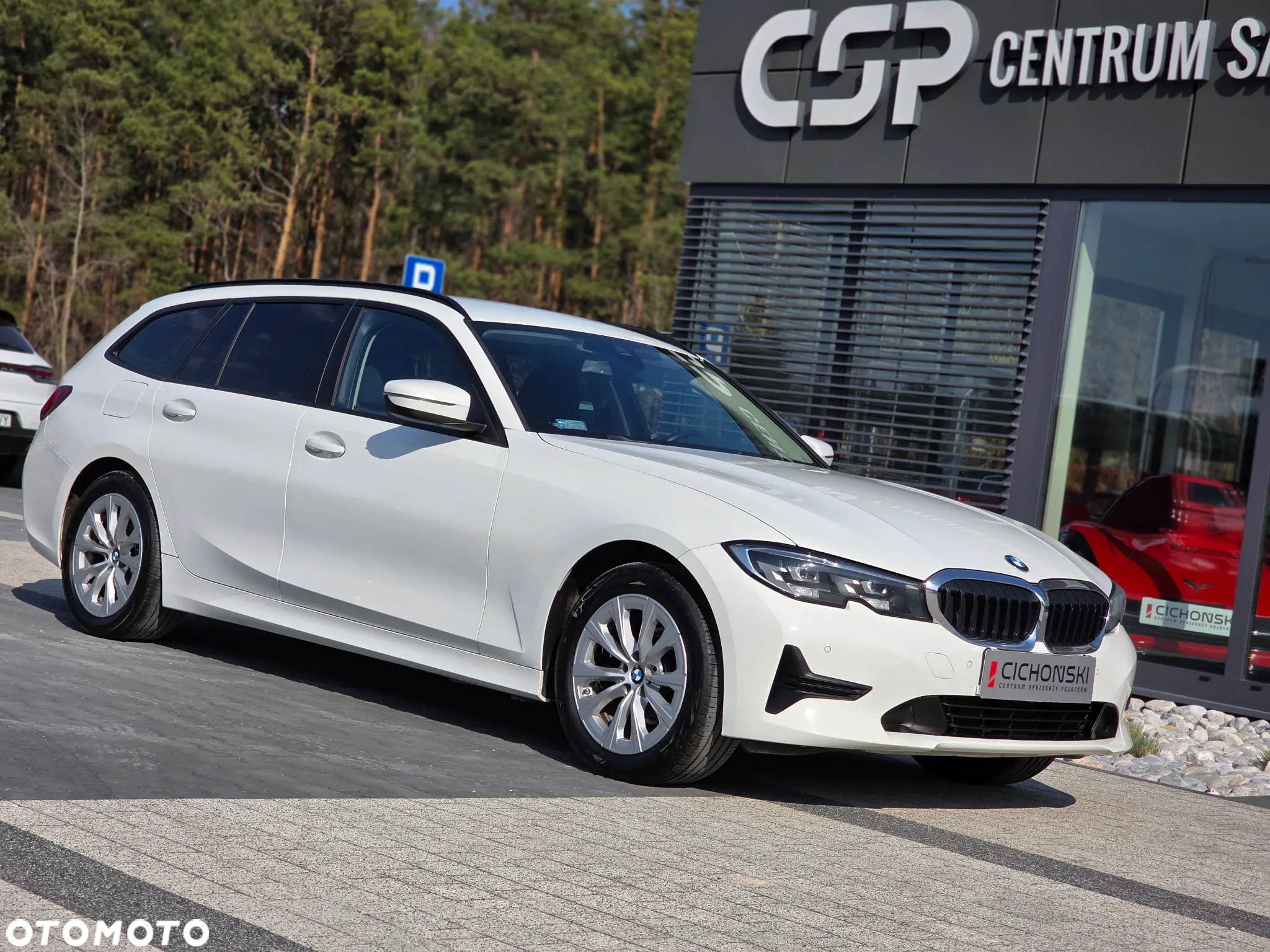 BMW Seria 3 318i Sport - 28