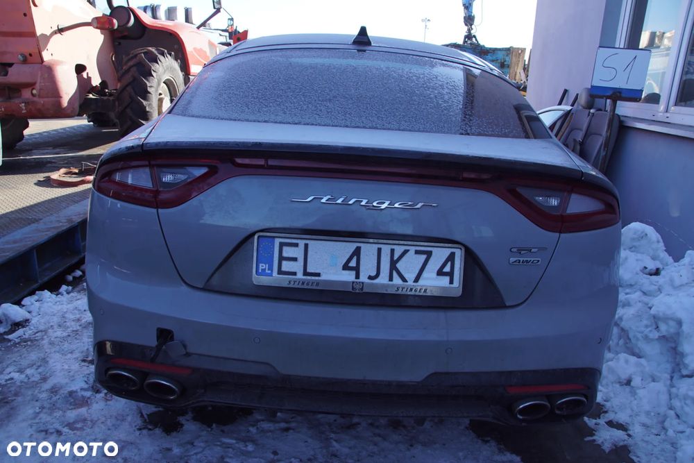 KIA STINGER GT 2018 3.3 GDI 370 KM 4X4 2018 123 TYŚ KM LAKIER C4S na części maska pas lampa zderzak błotnik drzwi klapa silnik skrzynia amortyzator półoś alternator rozrusznik led lusterko felga dyfer dyferencjał sterownik komputer moduł szyba - 22