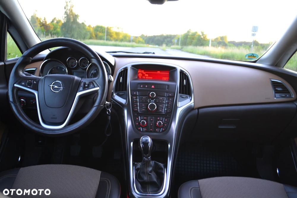 Opel Astra - 18