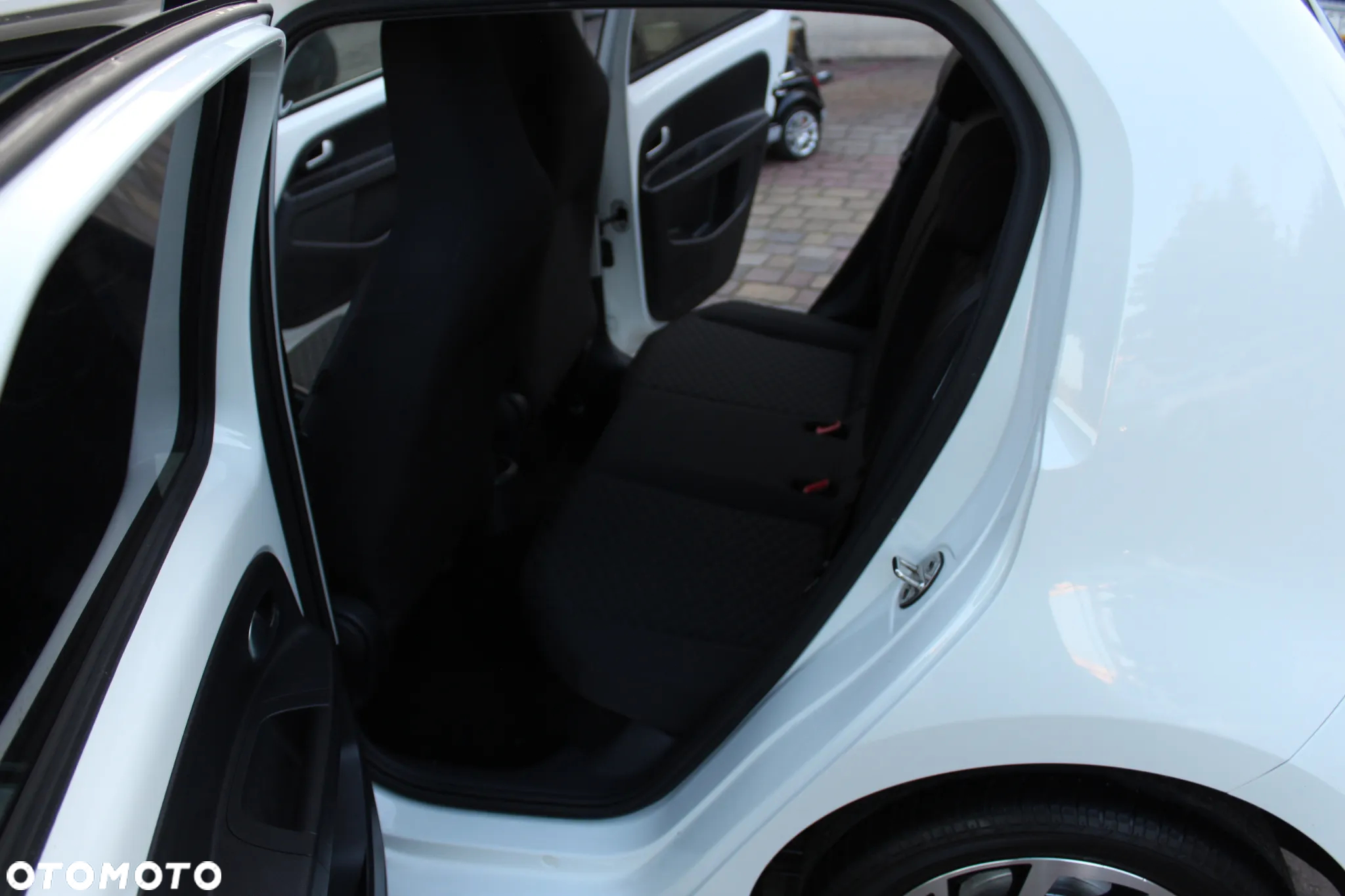 Volkswagen up! join - 22