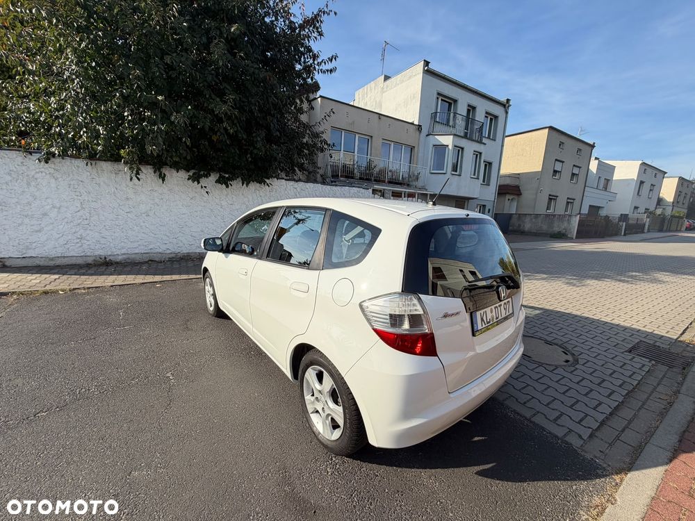 Honda Jazz 2010 photo 3