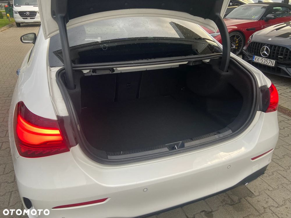 Mercedes-Benz Klasa A 200 AMG Line 7G-DCT - 19