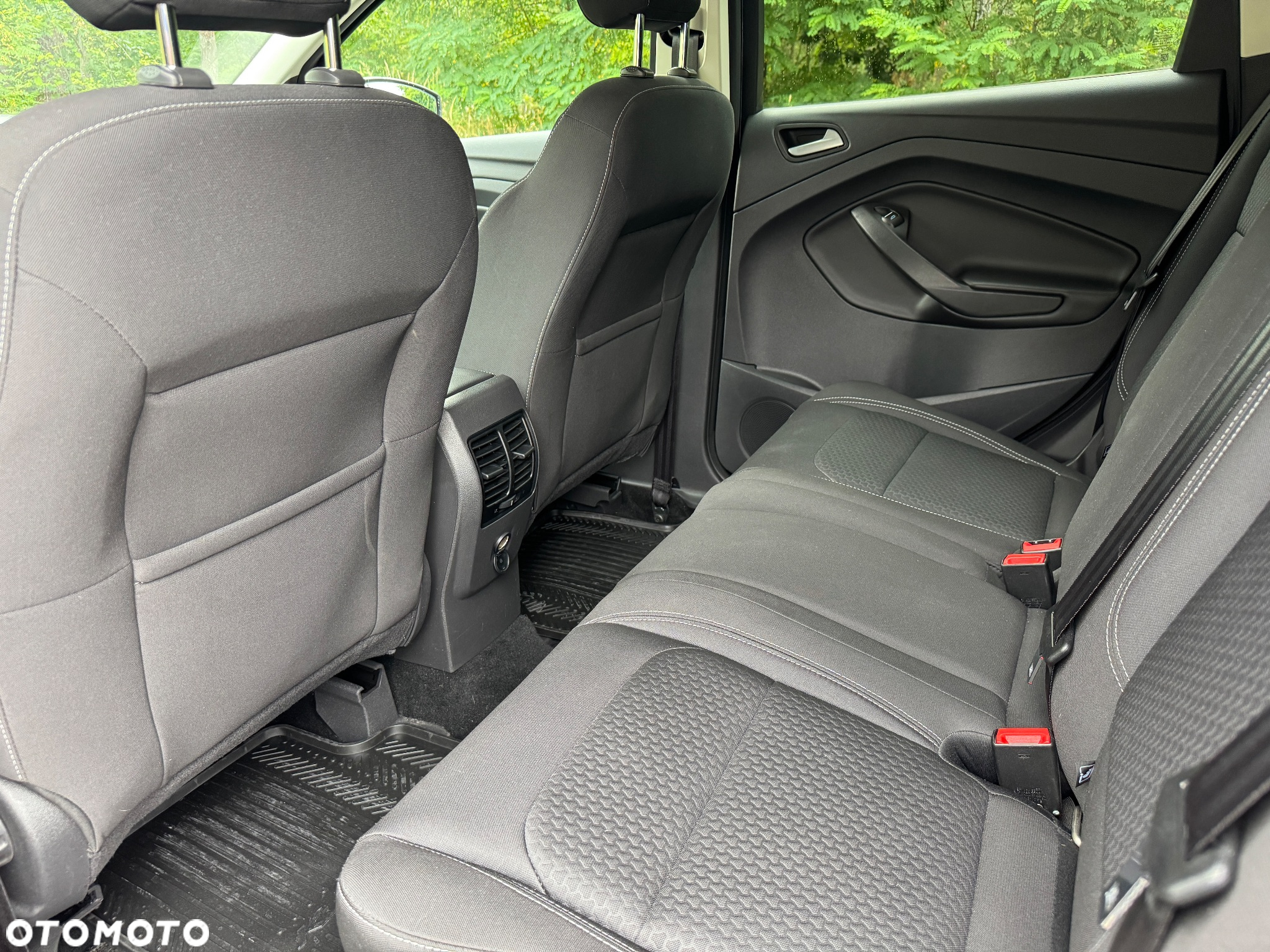 Ford Kuga 1.5 EcoBoost 2x4 Cool & Connect - 23