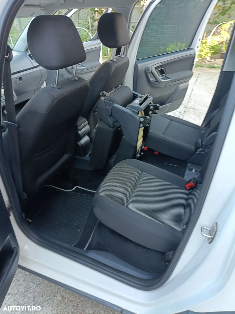 Skoda Roomster 1.2 TSI Scout PLUS EDITION - 4