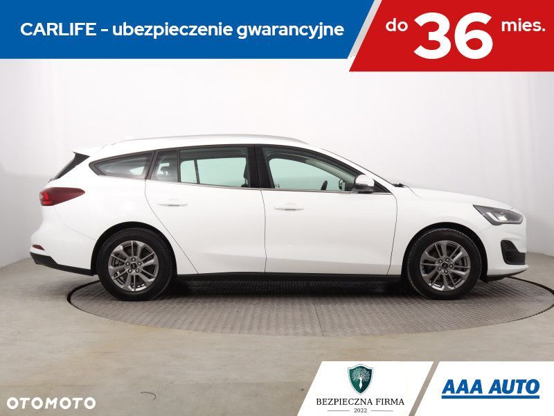 Ford Focus SW - 8