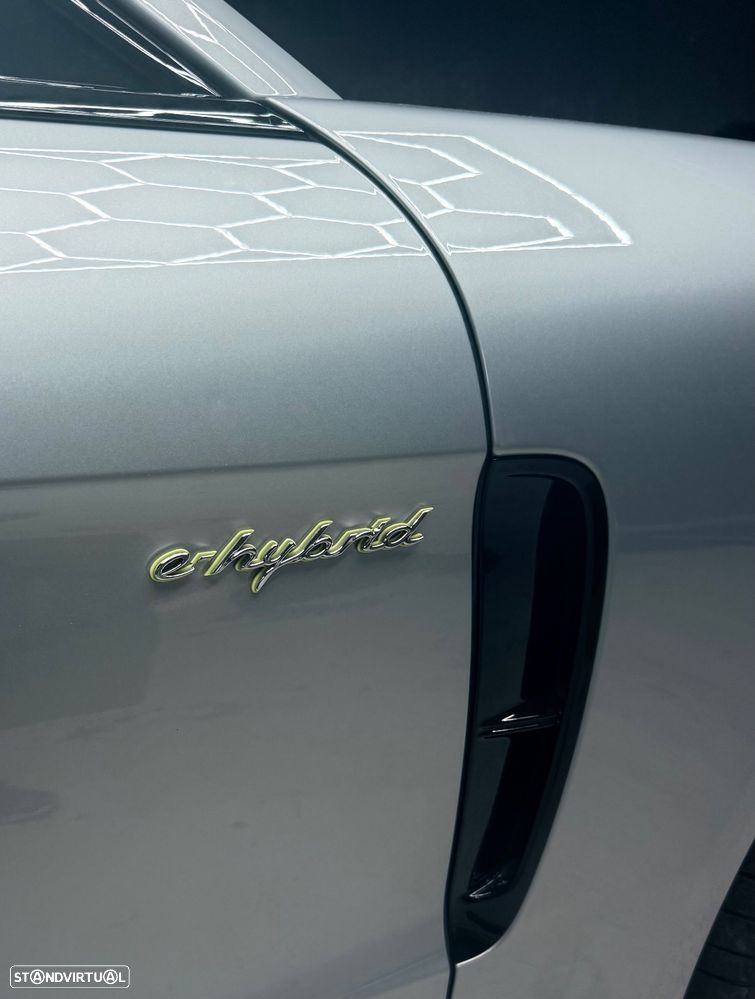 Porsche Panamera Sport Turismo 4S E-Hybrid - 24