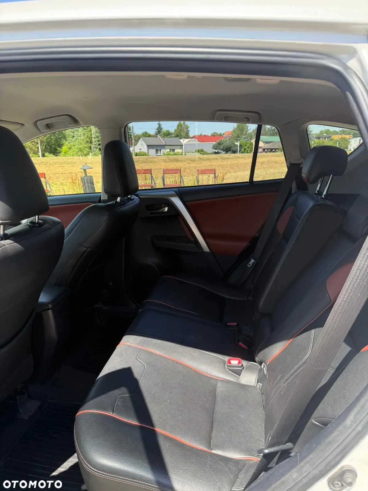 Toyota RAV4 - 11