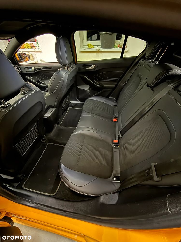 Ford Focus 2.3 EcoBoost S&S ST Edition - 14