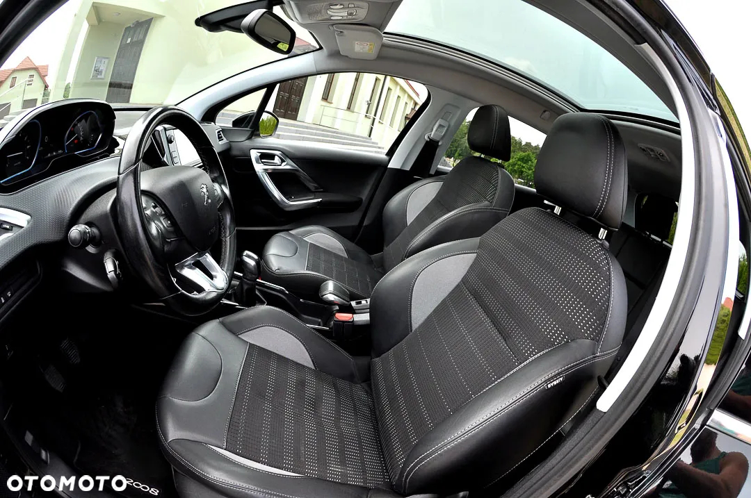 Peugeot 2008 1.2 Pure Tech GPF Allure S&S - 5