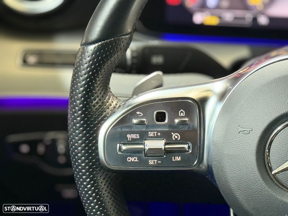 Mercedes-Benz E 300 d AMG Line - 31