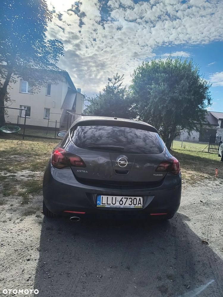 Opel Astra IV 1.4 T Cosmo - 4