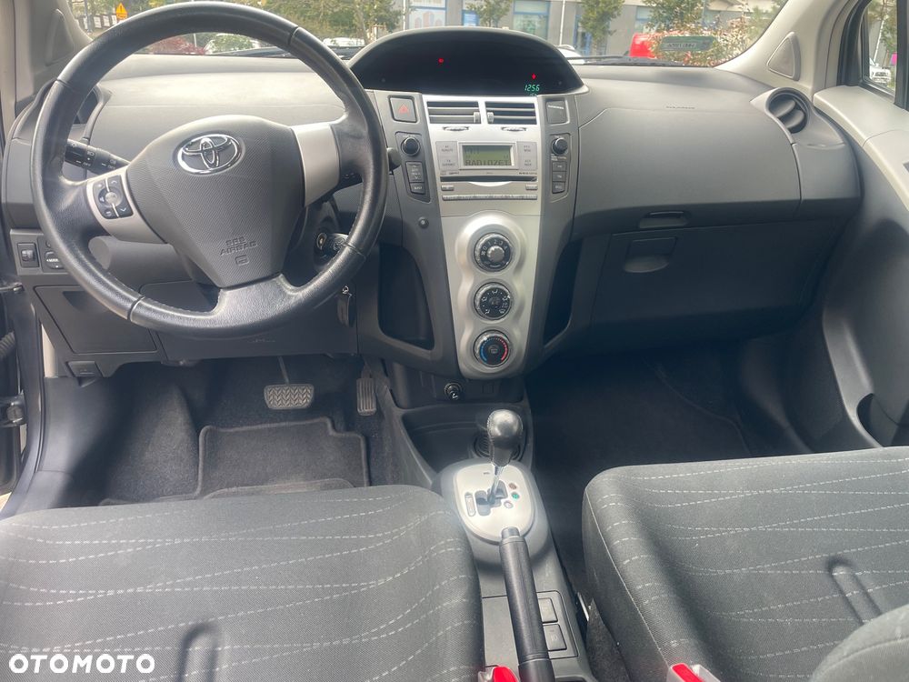 Toyota Yaris 1.3 Sol Premium MM - 5