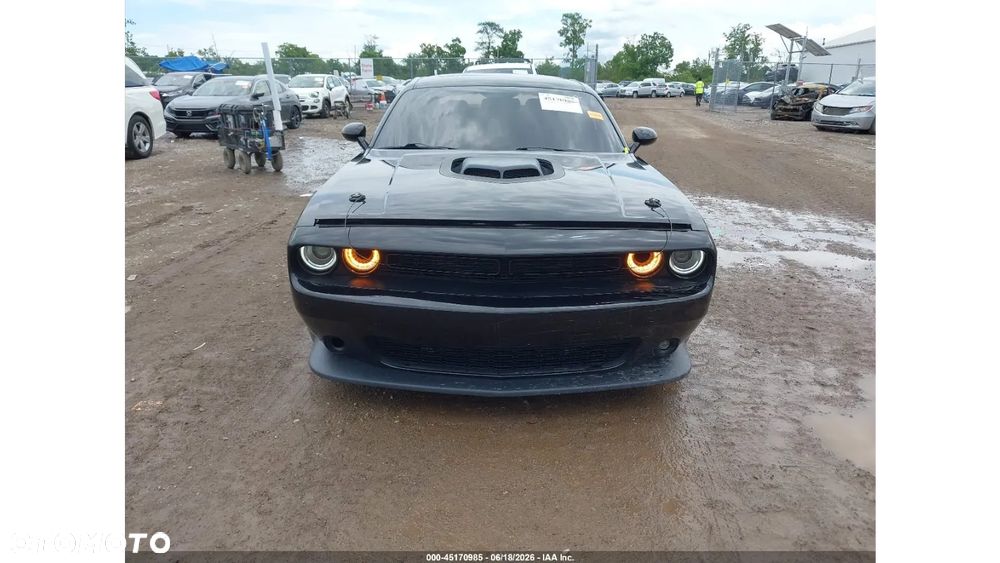 Dodge Challenger - 2