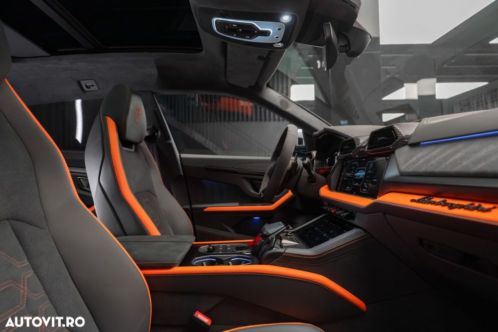 Lamborghini URUS - 35