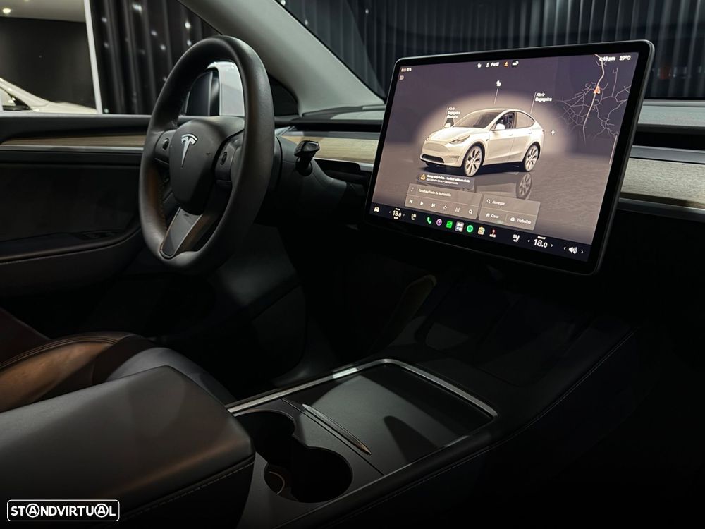Tesla Model Y Long Range Dual Motor AWD - 31