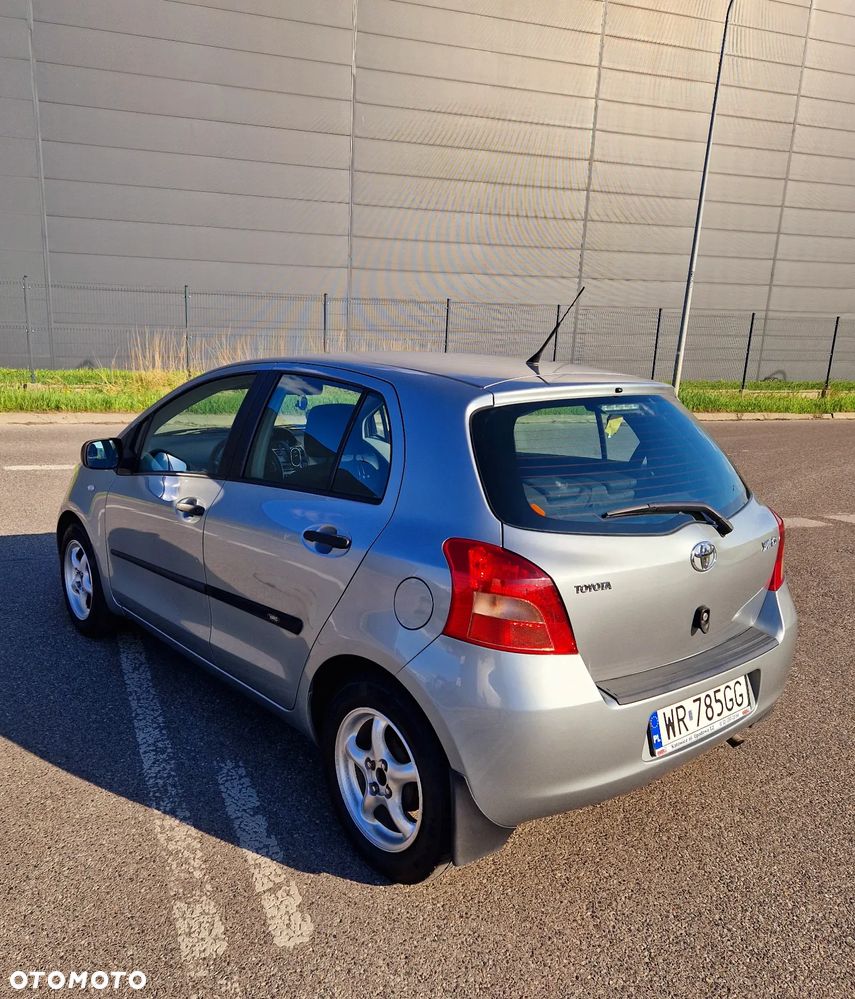 Toyota Yaris 1.3 Sol - 3