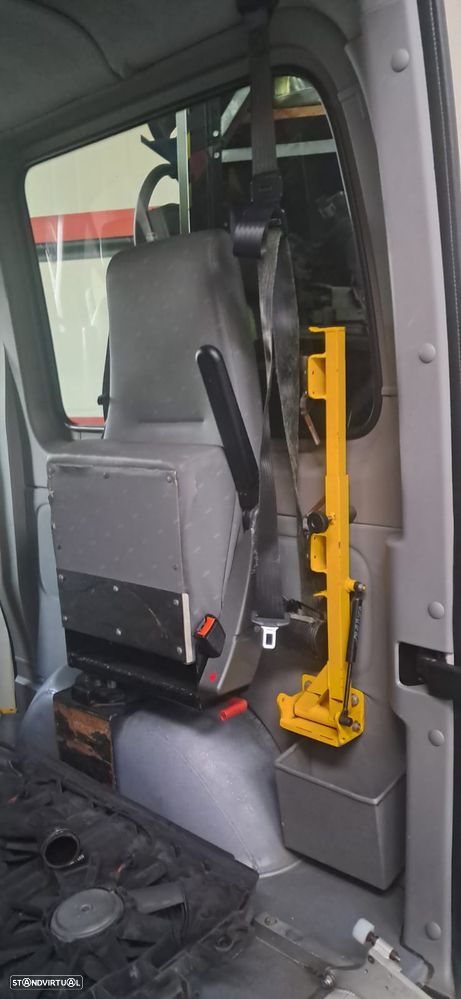 Volkswagen Crafter/ Kombi 2.5 TDI de 2010 ás peças. - 9