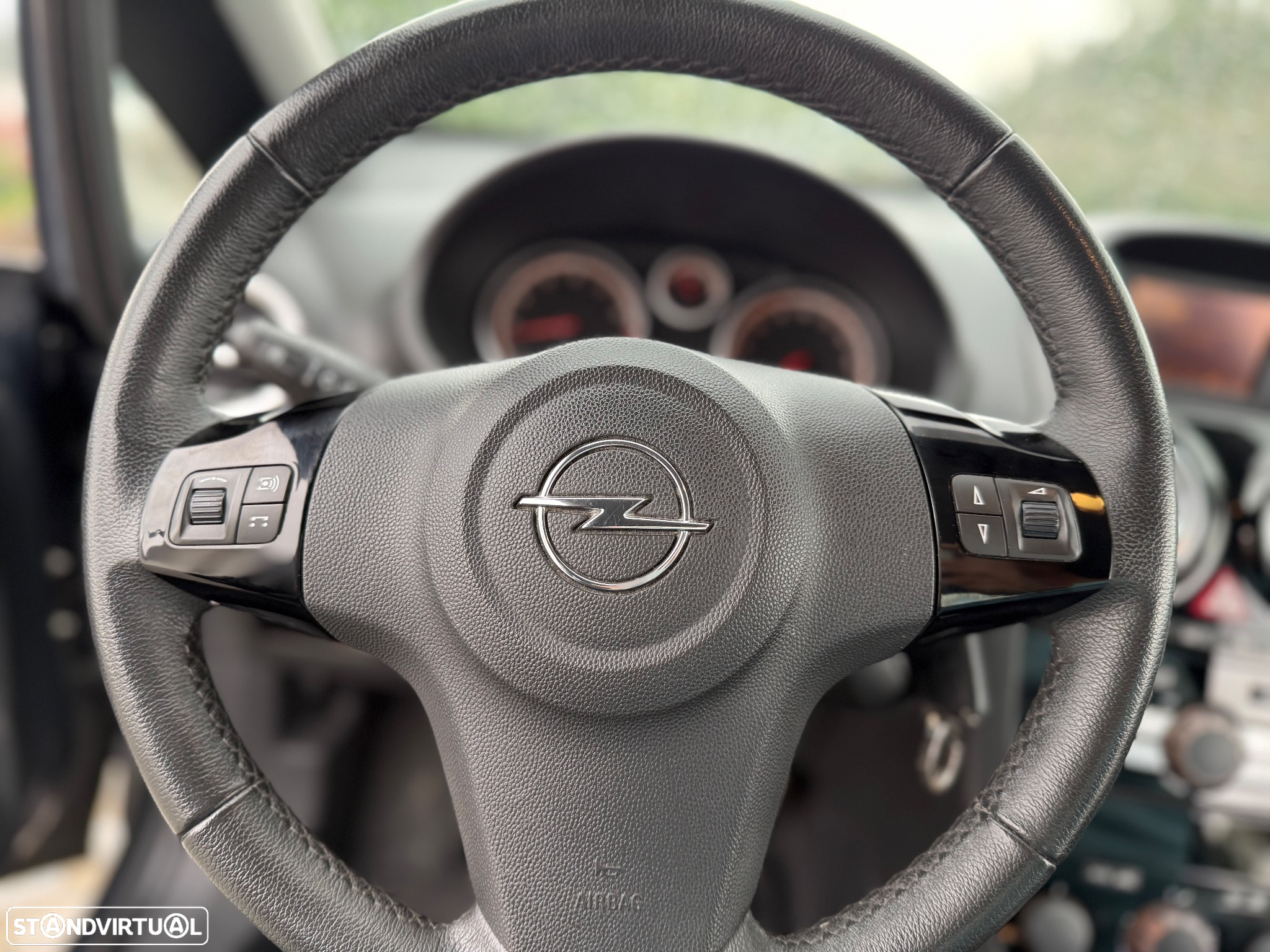 Opel Corsa 1.2 Go! FlexFuel - 9