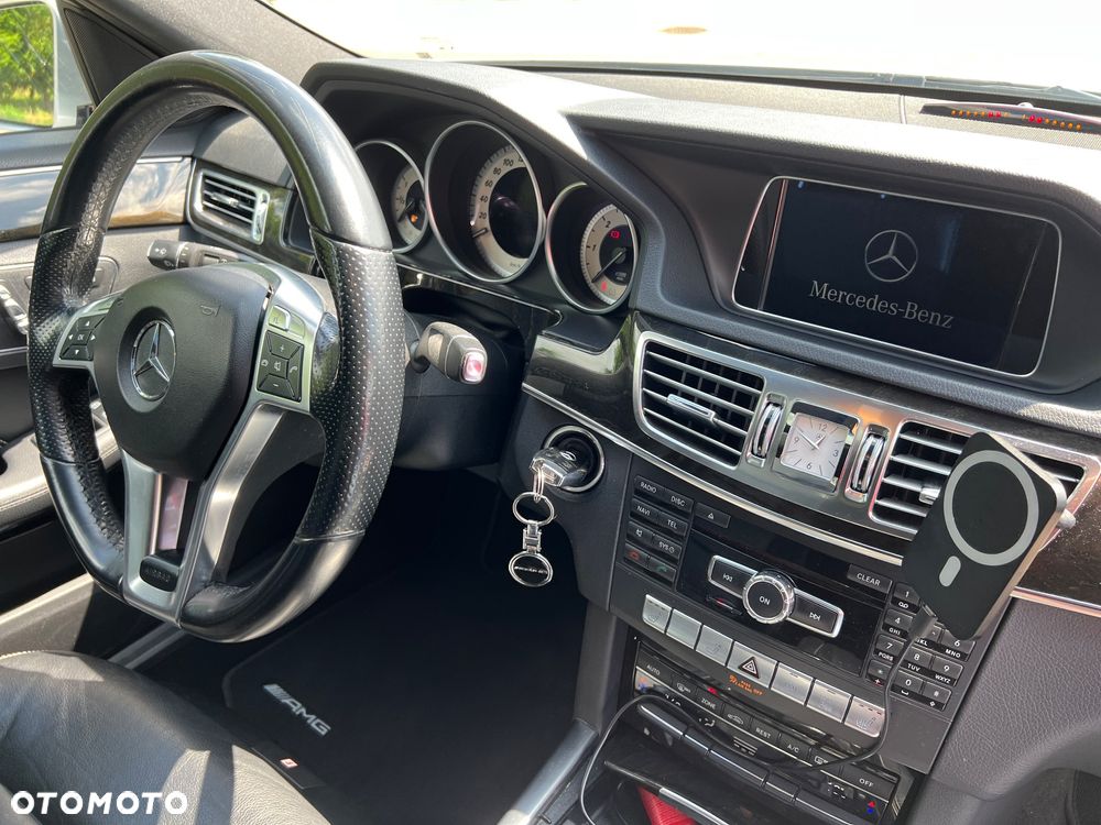Mercedes-Benz Klasa E 300 CDI DPF BlueEFFICIENCY 7G-TRONIC - 9