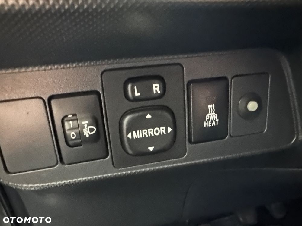Toyota Auris 1.4 D-4D Premium - 26