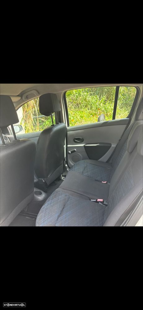 Renault Clio 1.5 dCi Confort - 7