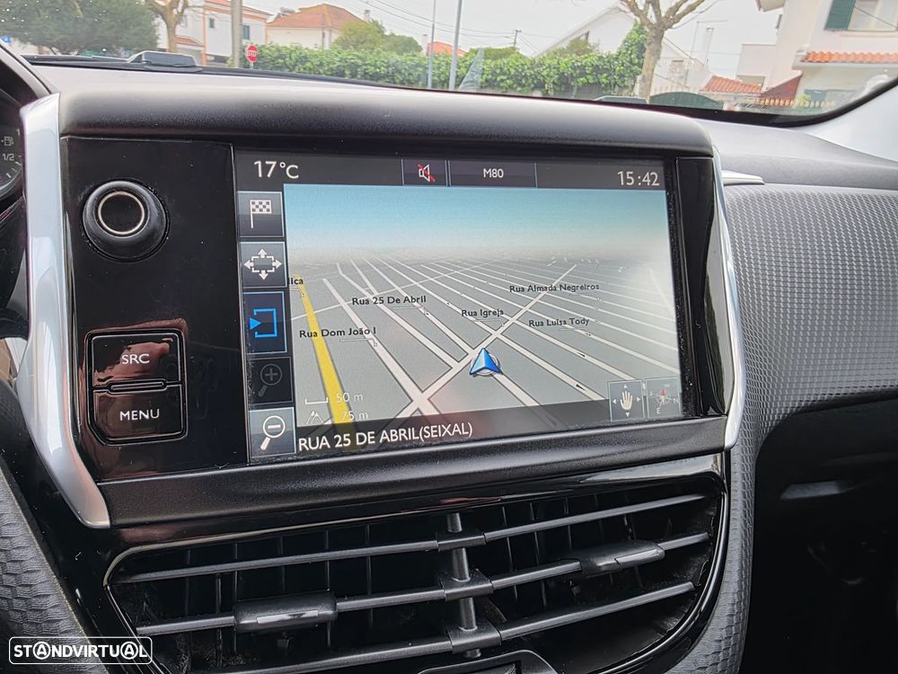 Peugeot 2008 1.2 PureTech Style - 7