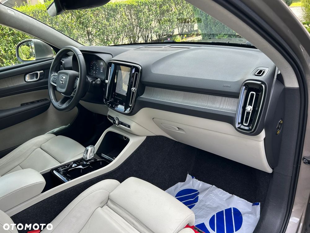 Volvo XC 40 T3 Inscription - 19