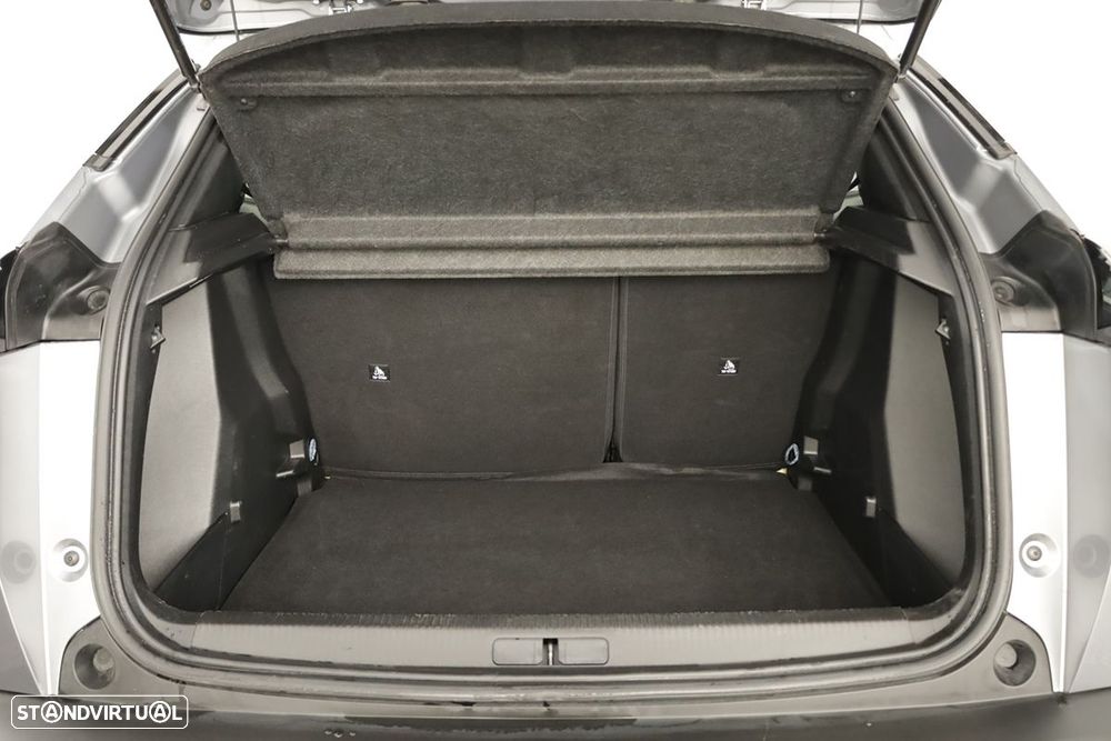 Peugeot 2008 1.2 Allure - 21
