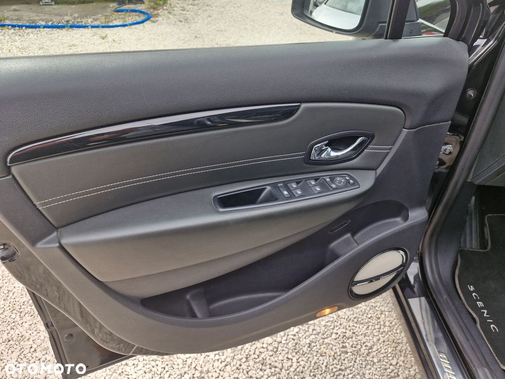 Renault Grand Scenic ENERGY TCe 130 BOSE EDITION - 17