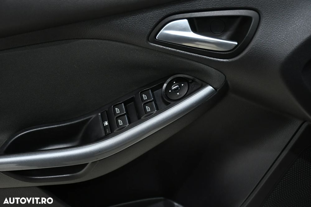 Ford Focus 1.6 TDCi DPF Start-Stopp-System Titanium - 22