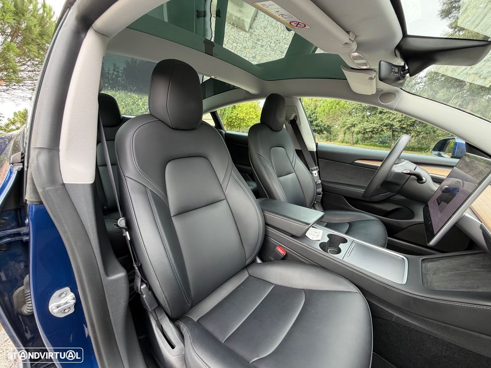 Tesla Model 3 Long Range Tração Traseira - 27