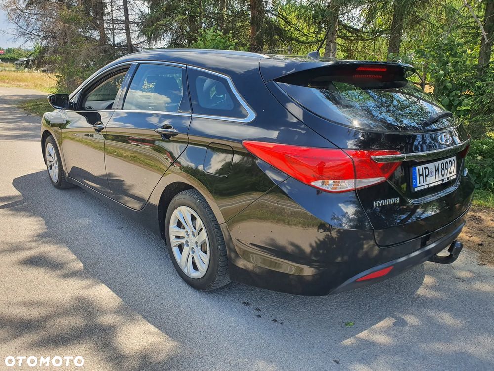 Hyundai i40 Kombi blue 1.6 Trend - 3