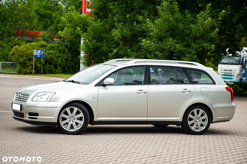 Toyota Avensis 1.8 VVT-i Combi Team - 9