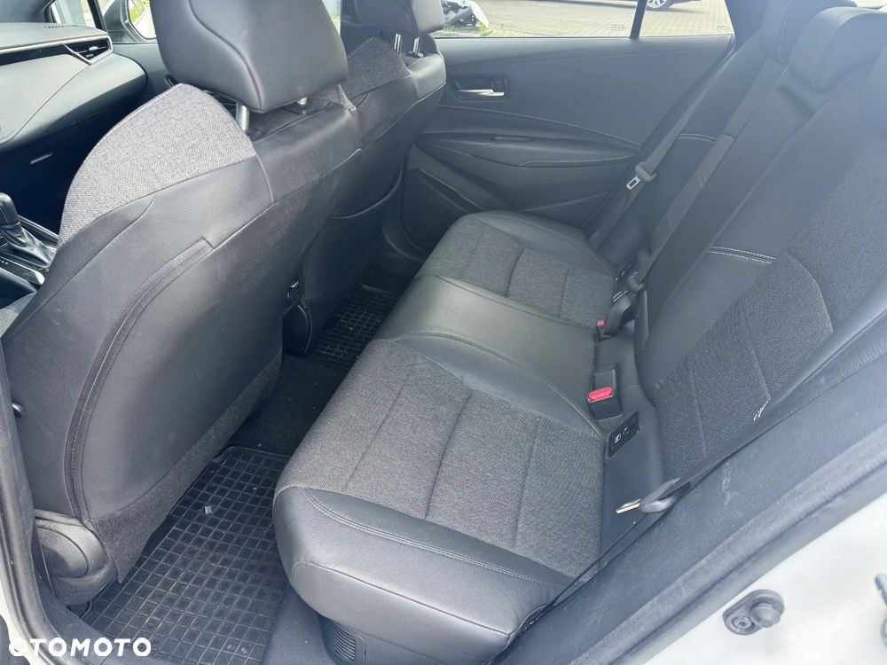 Toyota Corolla 1.8 Hybrid Style - 34