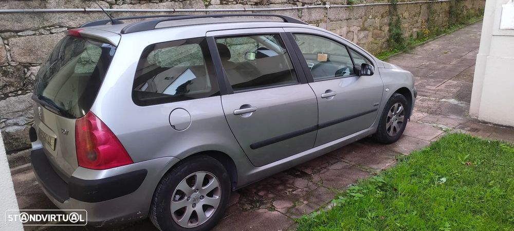 Peugeot 307 Break 1.4 16V Navtech - 4