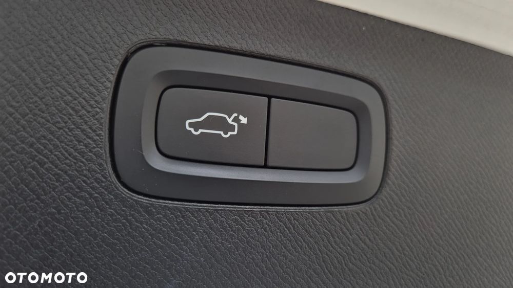 Volvo XC 90 T8 AWD Plug-In Hybrid Inscription 7os - 7
