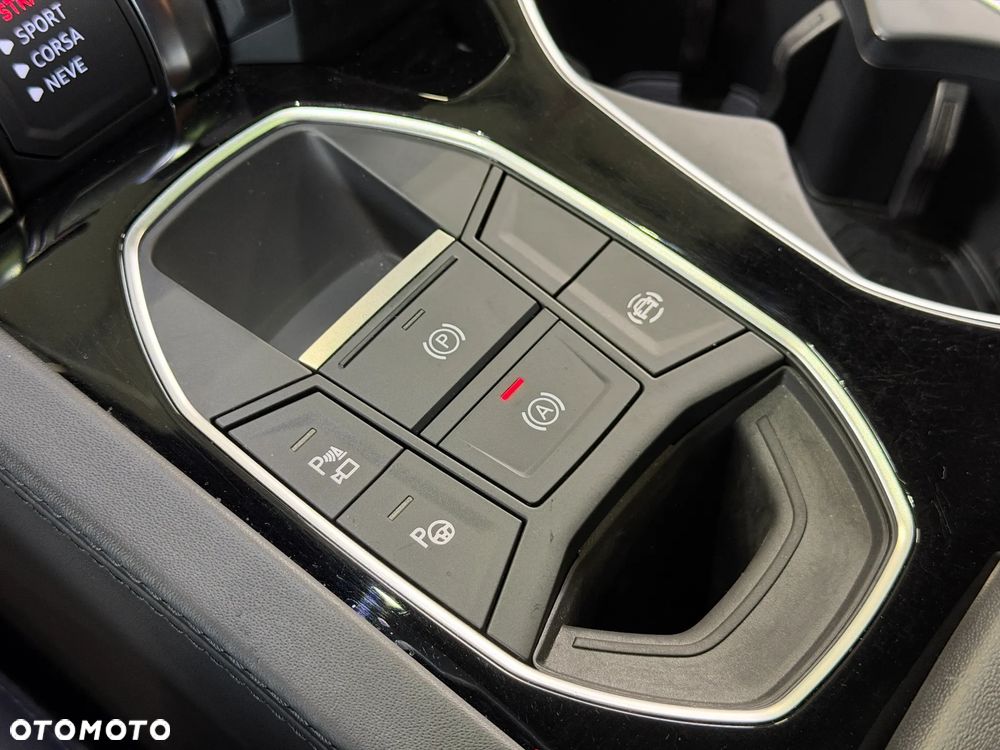 Lamborghini Urus - 36