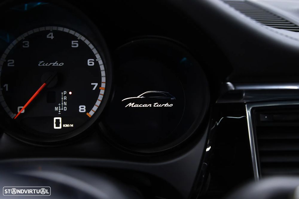 Porsche Macan Turbo PDK - 42