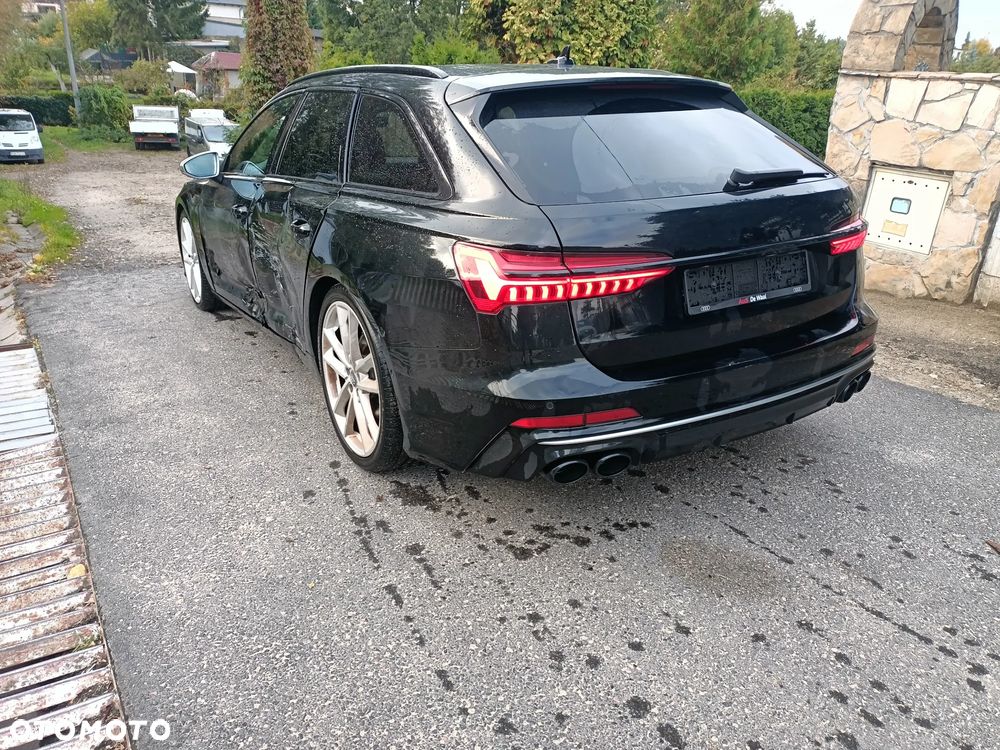 Audi A6 - 4